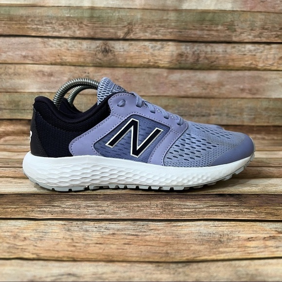 New Balance 520V5 Athletic Shoes - Picture 3 of 9